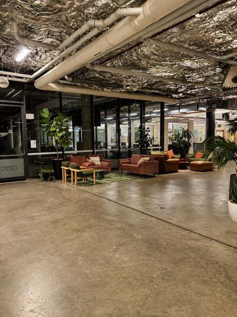 Open-plan office serviced under a commercial contract